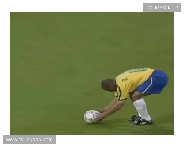 尼斯任意球直接破门,布雷斯特门将鞭长莫及 尼斯任意球直接破门,布雷斯特门将鞭长莫及